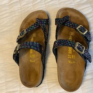 Birkenstock Women's Mayari Birko-Flor sandal